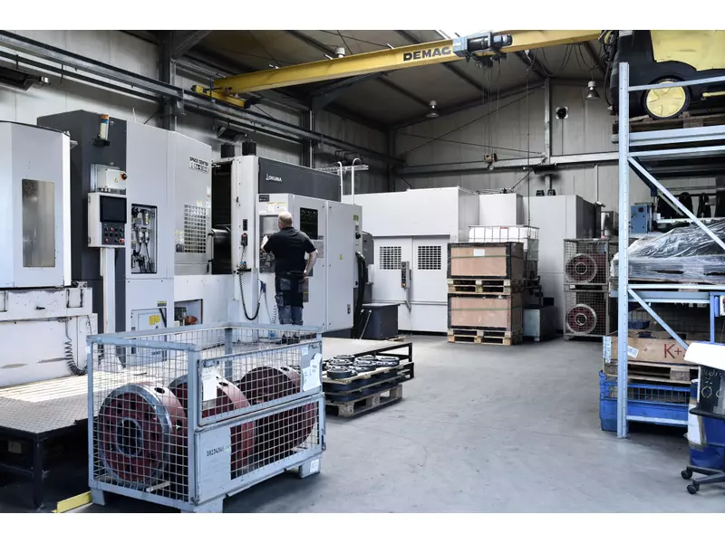 Halle 3 - 2 Okuma MA600 u. Stama 585/S.webp